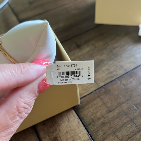 Michael Knor Gold bangle bracelet - Picture 2 of 4